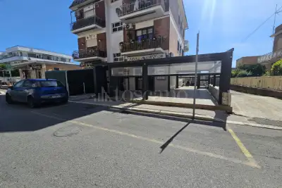 Negozio in vendita, Viale Marconi, Anzio
