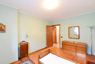 Casa in vendita, Via Riazzolo, Erba