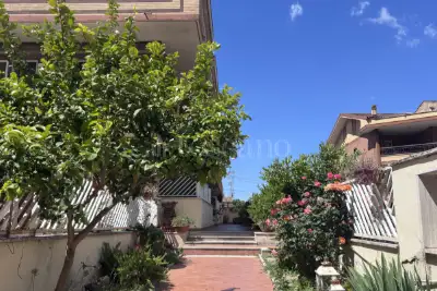 Casa in vendita, Via del Risaro, Roma