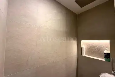 Casa in vendita, Via Galliera, Bologna