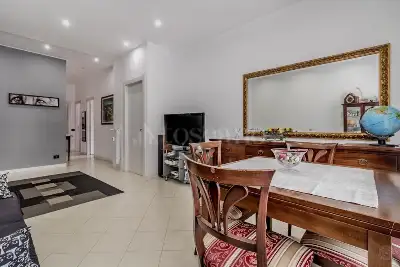 Casa in vendita, Via Rosa Govona, Roma