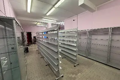 Negozio in vendita, Via Oberdan, Brescia