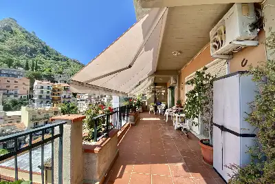 Casa in vendita, Piazza Franz Pagano, Taormina