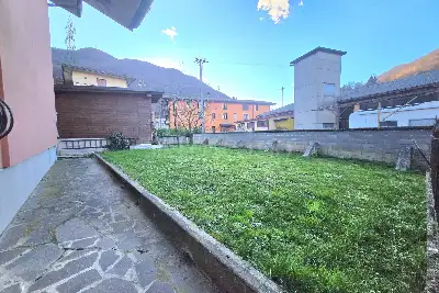 Villa in vendita, Via F. Petrarca, Sarezzo