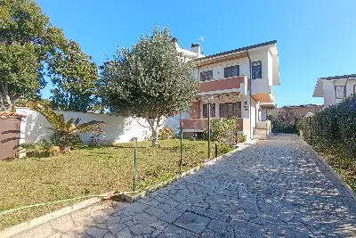 Villa Bifamiliare in vendita, Viale delle Querce, Anzio