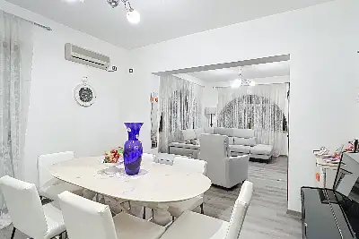 Villa Bifamiliare in vendita, Via Giuseppe Nigra, Sassari