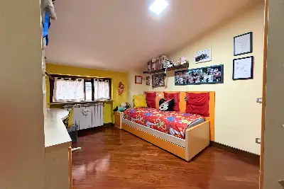 Villino a Schiera in vendita, Largo Rovedine, Opera