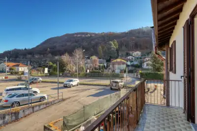 Casa in vendita, Via Statale, Marchirolo