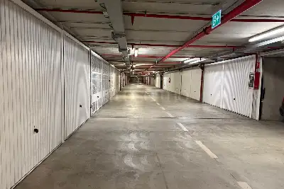 Box in vendita, Via Carlo Vittadini, Milano