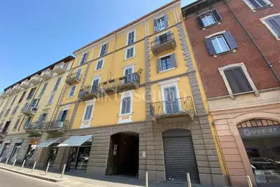 Box in vendita, Via Imbonati, Milano