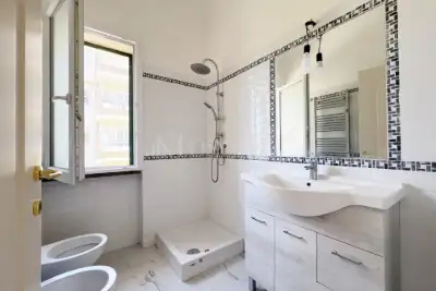 Casa Indipendente in vendita, Via Gorlago, Roma