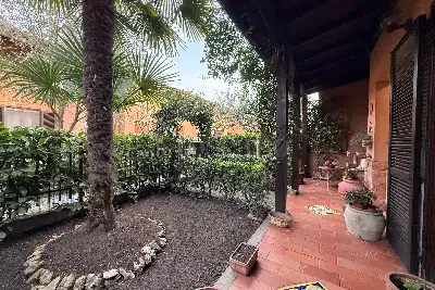 Villino a Schiera in vendita, Largo Rovedine, Opera