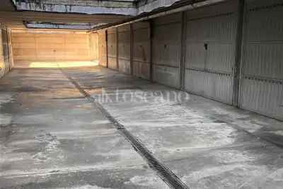 Box in vendita, Piazza Europa, Corsico