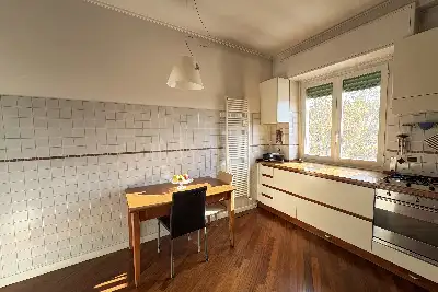 Casa in vendita, Via Lorenteggio, Milano