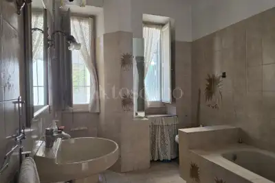 Casa in vendita, Via Roberto de Nobili, Roma