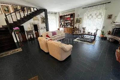 Villa in vendita, Via Roberto Paribeni, Roma