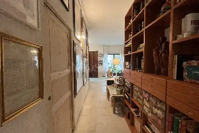 Casa in vendita, Via Angelo Bisi, Milano