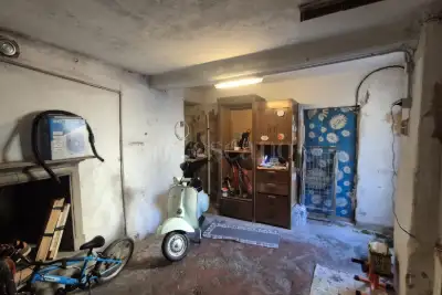 Cantina in vendita, Via Montello, Cantù