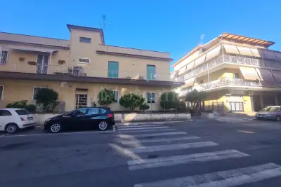 Casa in vendita, Via S. Pellico, Pomezia