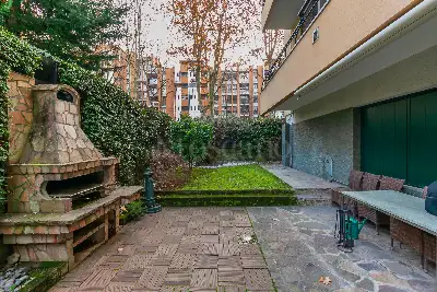 Villa Bifamiliare in vendita, Via Dei Sagredo, Milano
