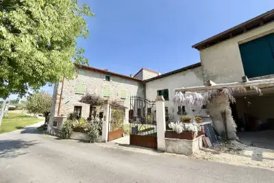 Villa in vendita, Strada Pille, Monzambano