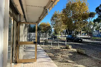 Negozio in affitto, Pontinia, corso Europa 41-43-45-47, Pontinia