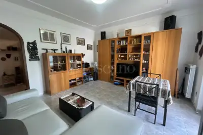 Casa in vendita, Via Lorenteggio, Milano