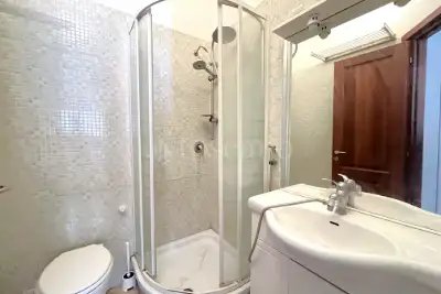 Casa in vendita, Via Caprese, Roma