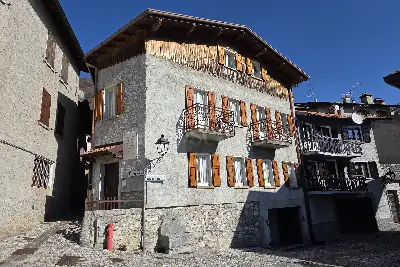 Casa Indipendente in vendita, Via Pratobevera, Sormano