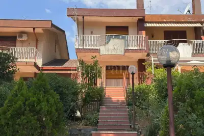 Villino a Schiera in vendita, Via Papa Giovanni XXIII, Trecastagni