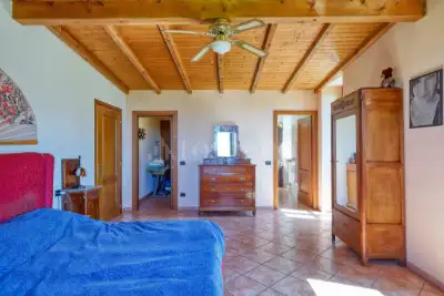 Casa Indipendente in vendita, Via Provinciale, Marchirolo