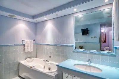 Casa in vendita, Via Matteotti, Porto Ceresio