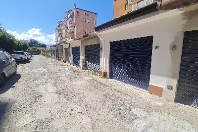 Box in vendita, Piazza Federico Chopin, Palermo