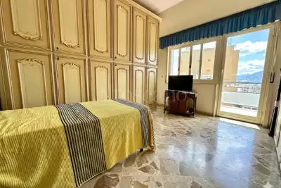 Casa in vendita, Via Montepellegrino, Palermo