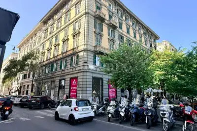 Negozio in affitto, Piazza Cola di Rienzo, Roma