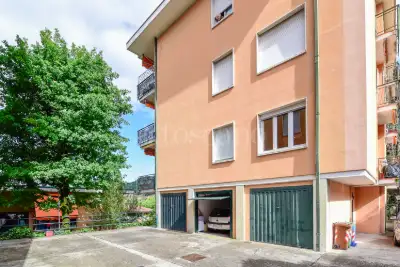 Casa in vendita, Via Muggiò, Como