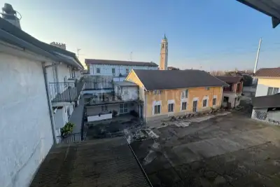 Negozio in vendita, Via Ginetta Caccianotti, Biandrate