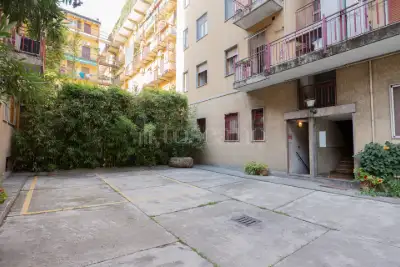 Casa in vendita, Via Francesco Arese 20, Milano