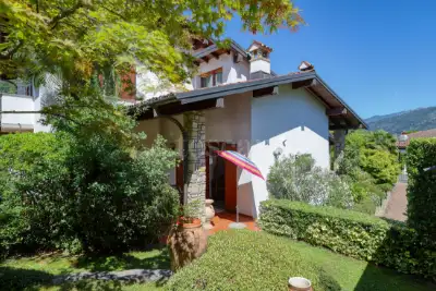 Villa in vendita, Via Marconi, Lavena Ponte Tresa