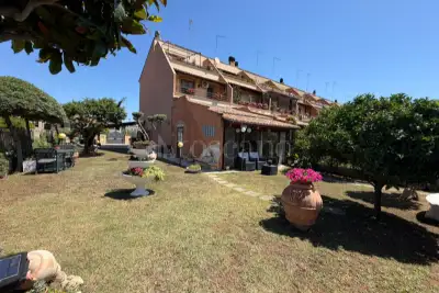 Villa Bifamiliare in vendita, Viale America, Ladispoli