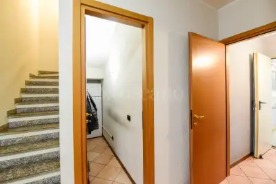 Villino a Schiera in vendita, Via Fontanella, Longone al Segrino