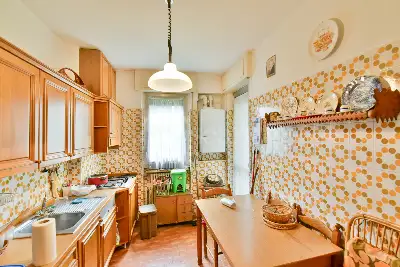 Casa in vendita, Via Deledda, Como