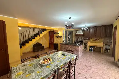 Casa in vendita, Via Roma, Mascalucia