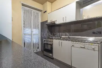 Casa in vendita, Via Giovanni Pascoli, Milano