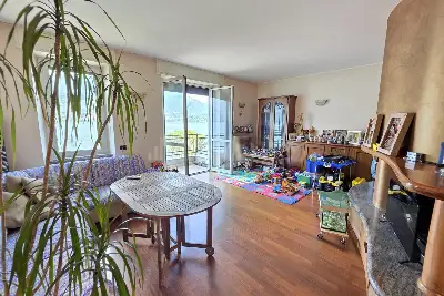 Casa in vendita, Lezzeno; Loc Pescaù, Lezzeno