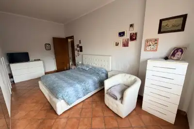 Casa in vendita, Via Metastasio, Pomezia