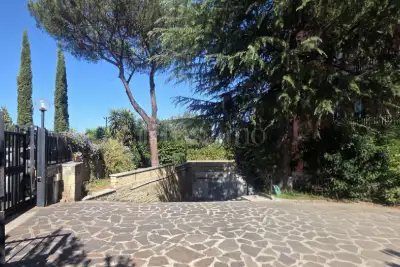 Casa in vendita, Via dei Barbo, Roma