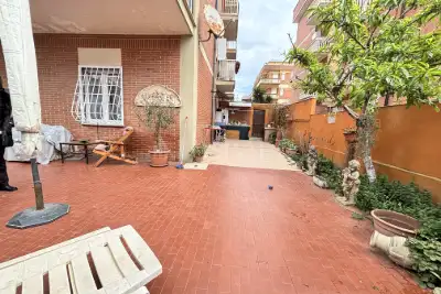 Casa in vendita, Via Germania, Pomezia