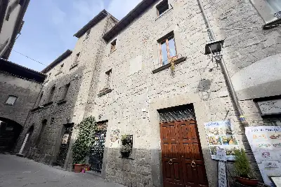Casa in vendita, Via San Pellegrino, Viterbo