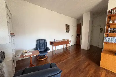 Casa in vendita, Via Lorenteggio, Milano